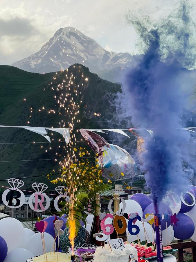 Vache Hotel Kazbegi Exterior foto